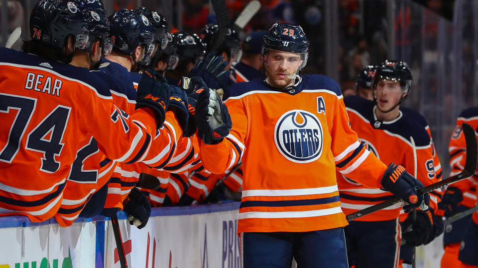 Edmonton Oilers star Leon Draisaitl received MVP chants during Saturday's game against the Winnipeg Jets.(Curtis Comeau/Icon Sportswire via Getty Images)