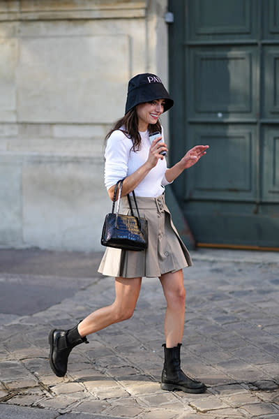 Pleated-skirt-bucket-hat-and-boots