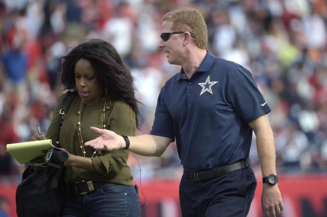 Pam Oliver Struggles with Health Issues During Match Reporting, Fans  Concerned