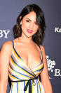 <p>Eiza González lució despampanante en la gala “Baby2Baby”, en Culver City, California, con este vestido multicolor con tremendo escote/Getty Images </p>