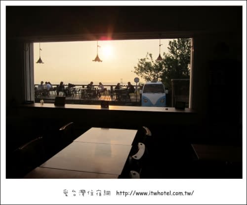 【台中夜景咖啡】MITAKA 3e咖啡‧女生一定會喜歡的夢幻咖啡廳+美麗夜景