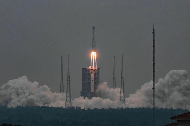 <p>La fusée chinoise Longue-Marche 8 a décollé mardi du centre de lancement de Wenchang sur l'île de Hainan (sud). Dans le futur, la Chine veut qu'elle soit réutilisable, comme le lanceur de SpaceX, Falcon 9.</p>