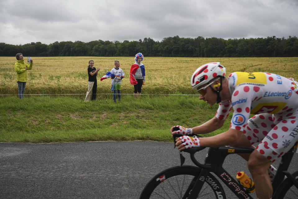 Eritrea’s Girmay wins his second stage on this Tour de France - Yahoo ...