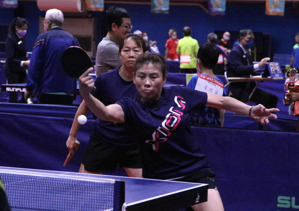 40歲女子雙打最後決賽由陶麗燕（前）/傅玉琴以3：1逆轉勝封后。台灣乒乓球總會 提供