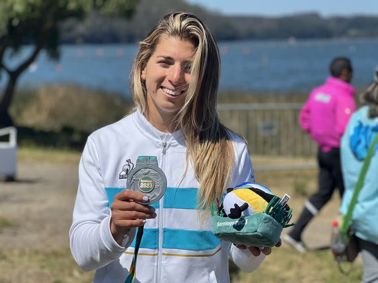 Brenda Roja ganó la medalla de plata en Santiago 2023 en K1 500 metros