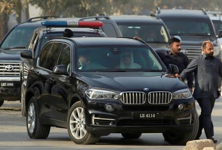 Maryam Nawaz, daughter of ousted Pakistani Prime Minister Nawaz Sharif, arrives at an accountability court in Islamabad, Pakistan October 19, 2017. REUTERS/Faisal Mahmood