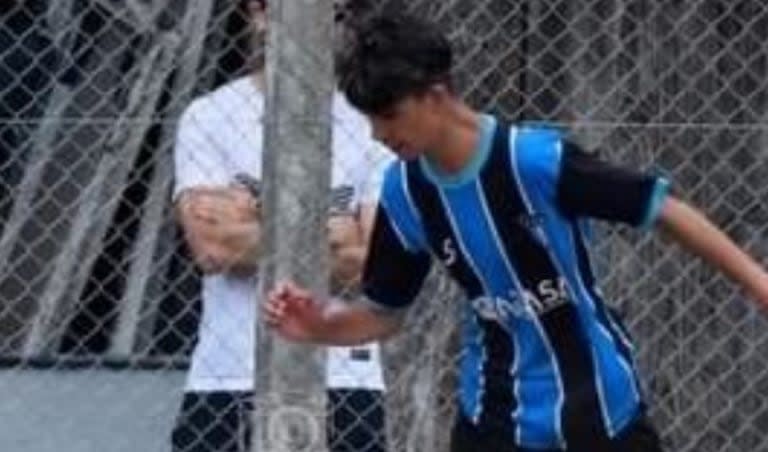 Tiago Cricenti con la camiseta de Cambaceres