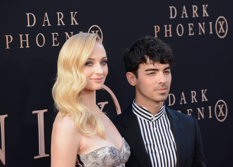 In compenso anche Joe Jonas ha sposato una bionda identica alla ex: si tratta dell'attrice Sophie Turner (Photo by Albert L. Ortega/Getty Images)