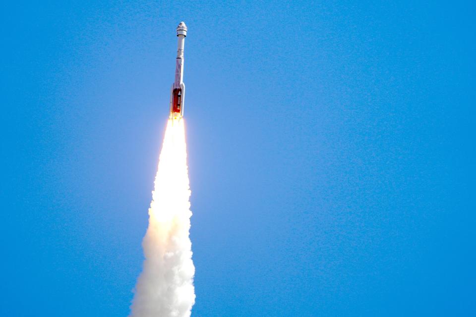 Boeing's Starliner capsule atop an Atlas V rocket lifts off from Space Launch Complex 41 at the Cape Canaveral Space Force Station on a mission to the International Space Station, Wednesday, June 5, 2024, in Cape Canaveral, Fla. (AP Photo/John Raoux)