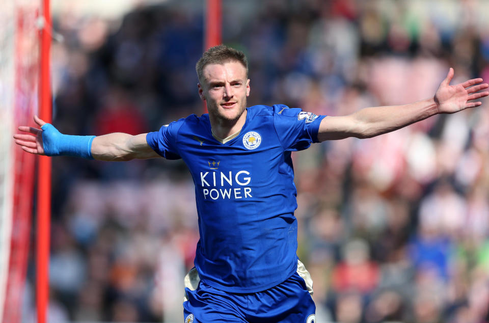 El jugador de Leicester City, Jamie Vardy, festeja contra Sunderland (AP Photo/Scott Heppell)