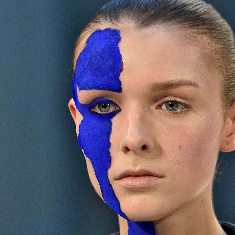 <strong>Maison Margiela Fall 2015 Couture</strong>