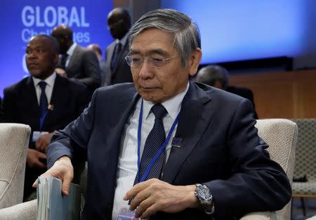 Governor of the Bank of Japan Haruhiko Kuroda attends IMFC plenary during the IMF/World Bank annual meetings in Washington, U.S., October 8, 2016. REUTERS/Yuri Gripas