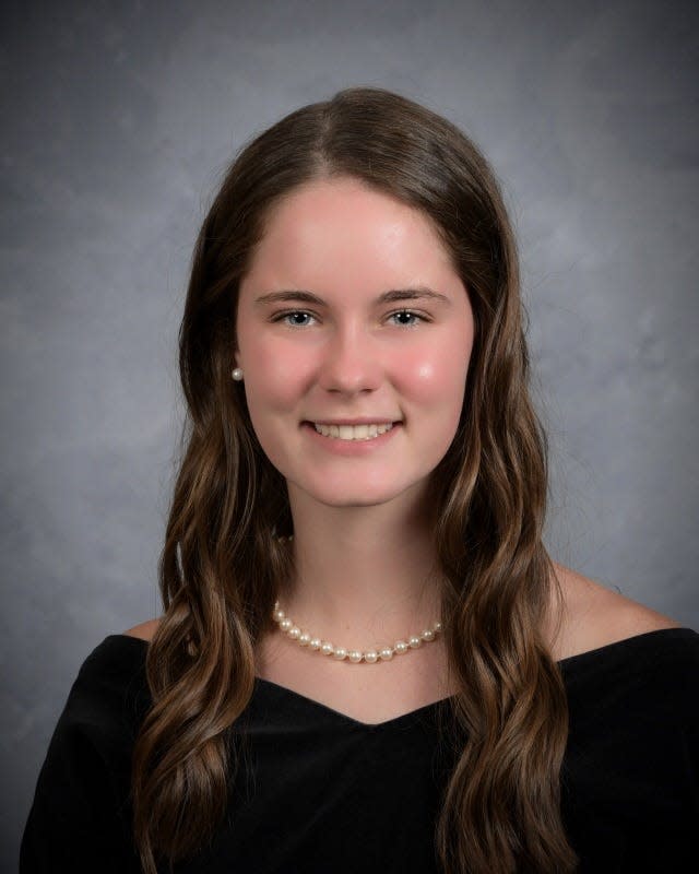 Zoe Lammers, graduated in 2021, she received a Top of the USA score in the Global Perspectives Research Exam. 
Photo Courtesy of Alachua County Public Schools