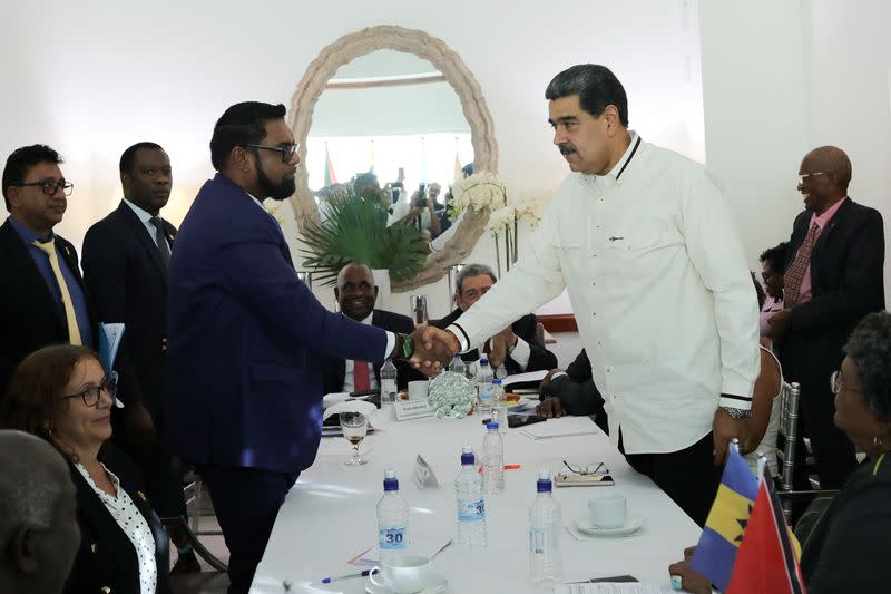 Venezuela's President Nicolas Maduro and his Guyanese counterpart Irfaan Ali meet in Kingstown