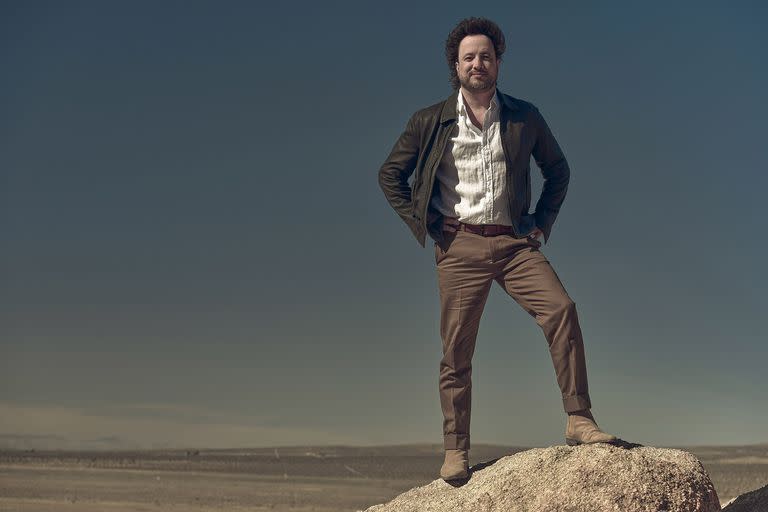 "¡Aliens!" piensa Giorgio Tsoukalos mientras trata de convencer a sus invitados de que recibimos visitas de otro planeta