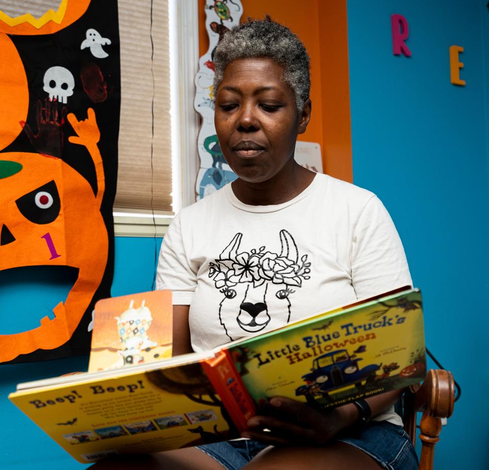 Jasmine Waldner reads a bedtime story to students at Cedar Glade Family Learning Center in McFarland.