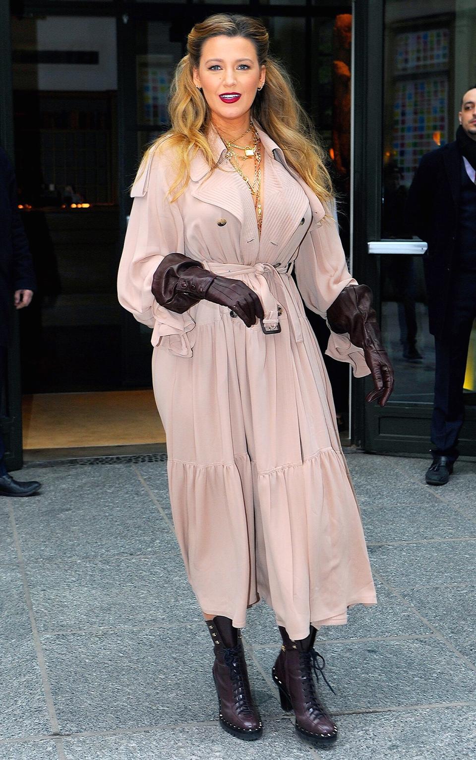 The Way Blake Lively Just Styled Her Pink Trench Is So Cool