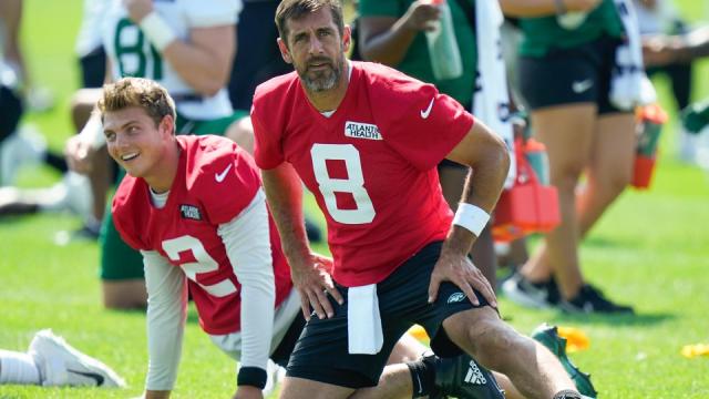 Aaron Rodgers restructures contract with Jets, takes hefty pay cut (report)  