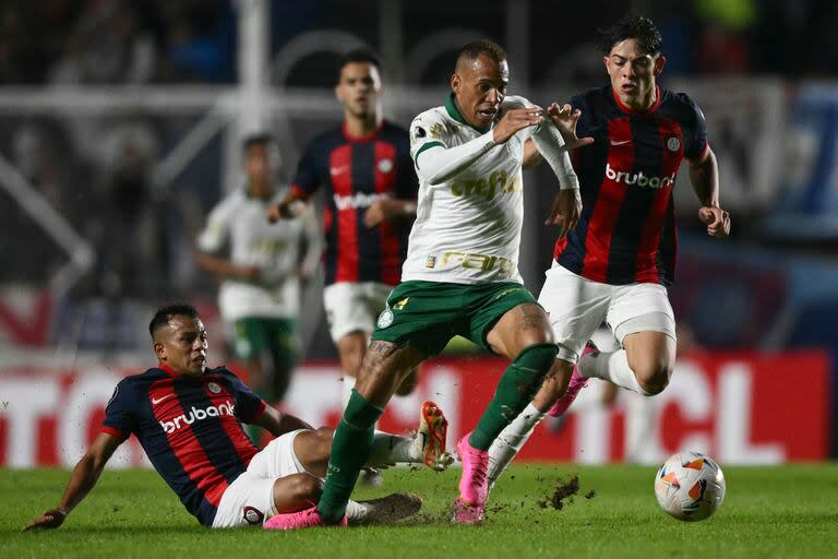 En el encuentro de la primera vuelta, disputado en el Nuevo Gasómetro, San Lorenzo y Palmeiras empataron 1 a 1