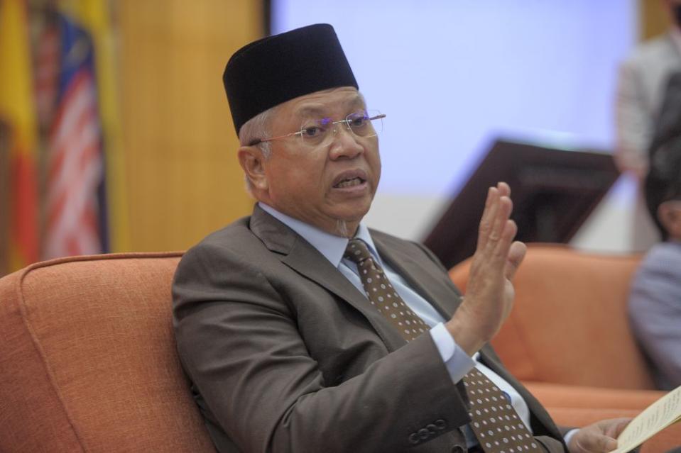 Tan Sri Annuar Musa speaks during a press conference in Putrajaya January 6, 2021.  — Picture by Shafwan Zaidon