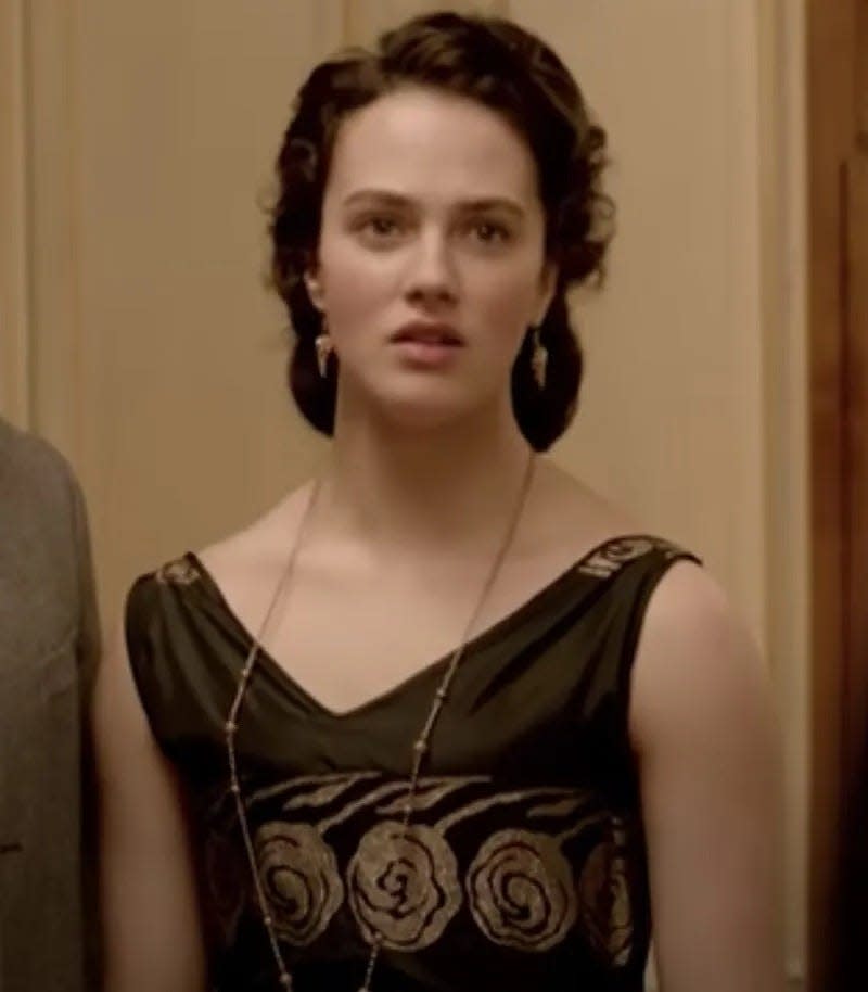 12) Jessica Brown Findlay, who played Lady Sybil, almost wasn't an actress.