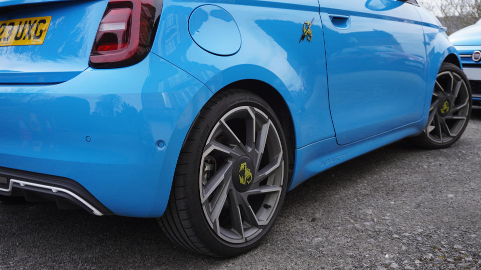 The Abarth 500e Turismo in Poison Blue