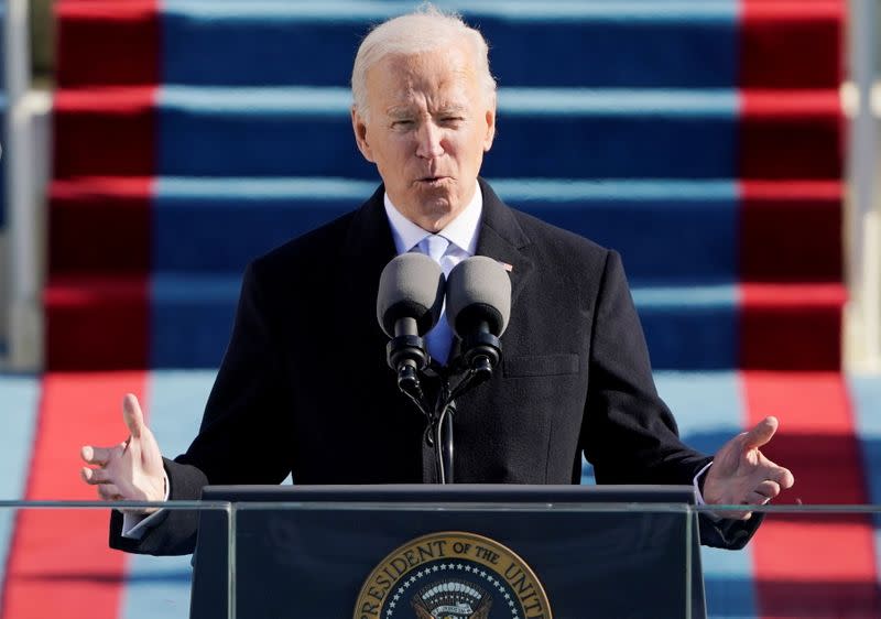 INVESTI À LA PRÉSIDENCE DES ETATS-UNIS, BIDEN APPELLE AU RASSEMBLEMENT