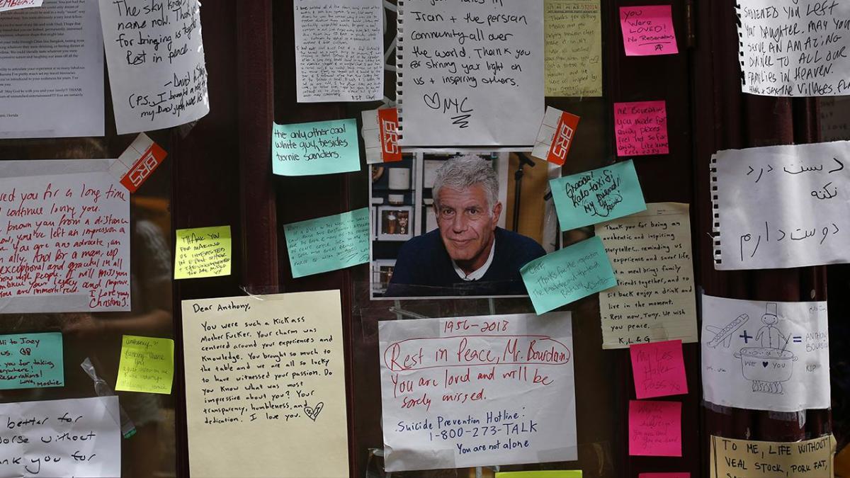 Fans Pay Tribute to Anthony Bourdain Outside New York City Restaurant Where  He Once Worked