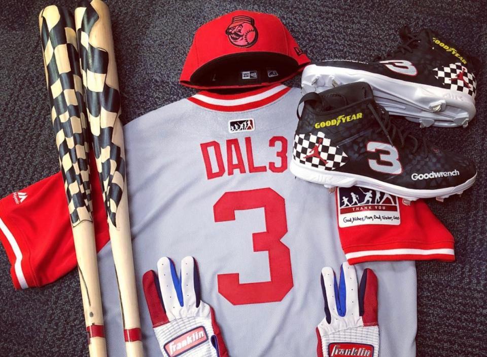 Scooter Gennett’s Players Weekend uniform pays tribute to Dale Earnhardt. (@sgennett2/IG)