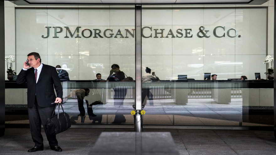 JPMorgan deberá desembolsar 250 millones de dólares (137,8 millones de euros), mejorar su programa de vigilancia y someterse a una revisión por parte de terceros