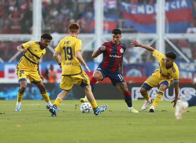 Boca Juniors y San Lorenzo protagonizan el partido más importante de la fecha; se enfrentan en la Bombonera luego de tres años
