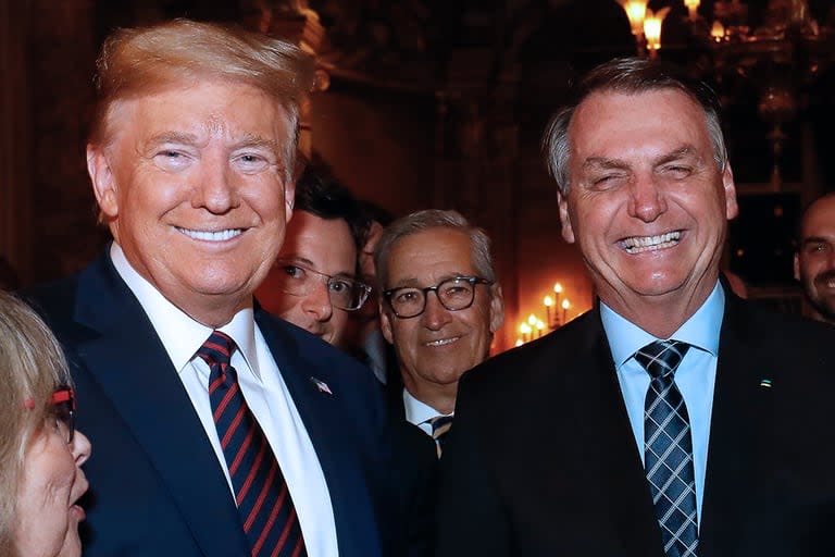 El expresidente de Estados Unidos Donald Trump junto al expresidente de Brasil Jair Bolsonaro
