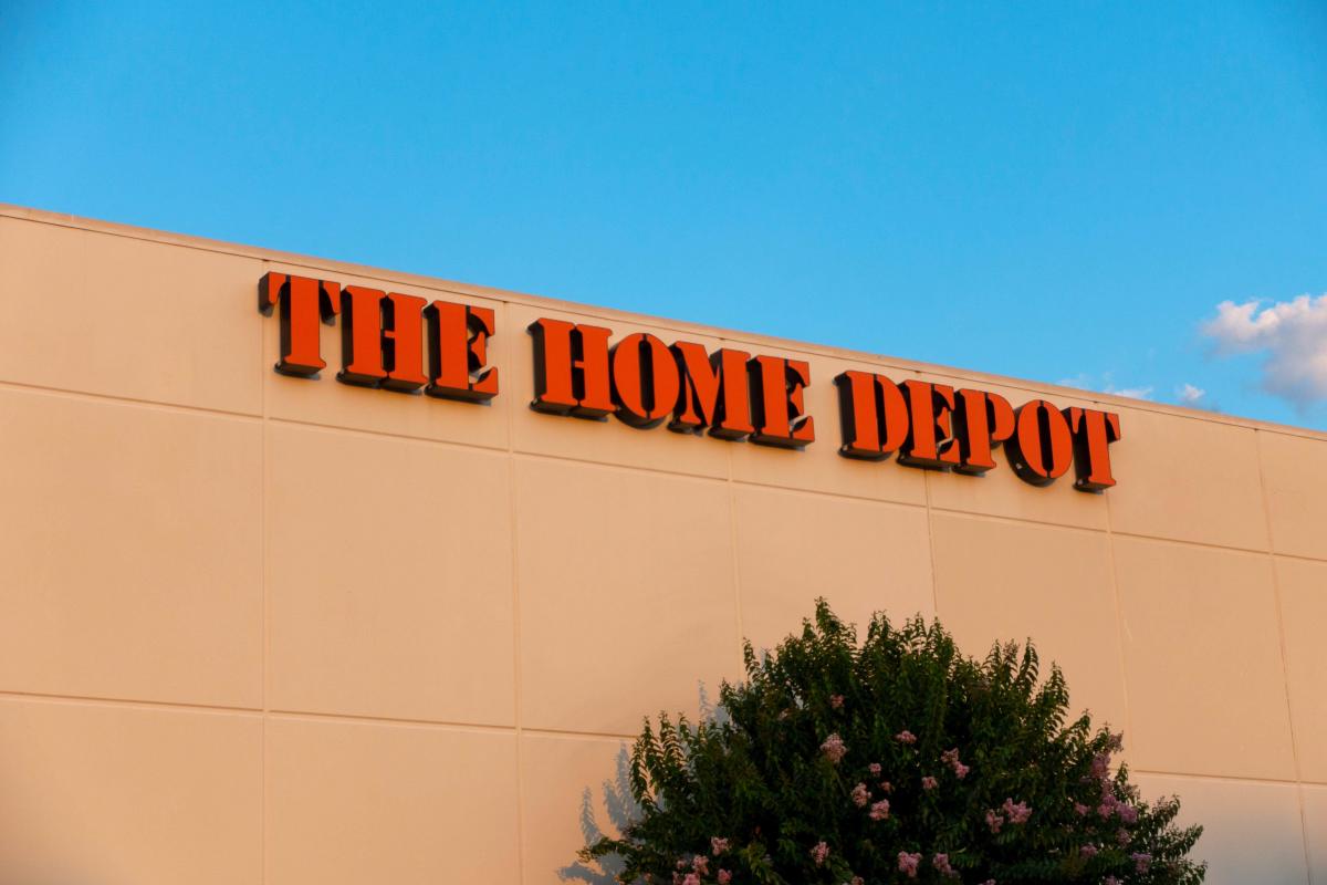 planning-a-trip-to-home-depot-on-memorial-day-here-s-what-to-know