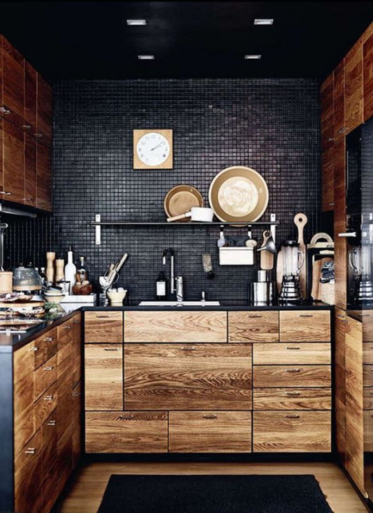 This is the kitchen version of an accent wall.