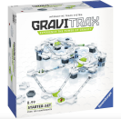 Avec Gravitrax, les jeunes (et les moins jeunes) peuvent construire leur propre circuit de billes, qui s'actionnent grâce à la gravité, le magnétisme et la cinétique. Tout le monde en est complètement fou depuis plusieurs mois ! En plus de ce <strong>kit starter Gravitrax</strong>, vous pouvez également différentes extensions qui permettent de construire des circuits encore plus fous. <a href="https://jouetsdenoel.carrefour.fr/produit/jeux-de-construction/jouet-starter-set-gravitrax" rel="nofollow noopener" target="_blank" data-ylk="slk:Prix : 36,54 euros;elm:context_link;itc:0;sec:content-canvas" class="link ">Prix : 36,54 euros</a>.