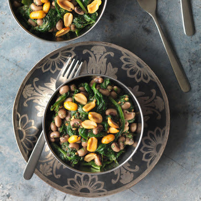 spinach with black eyed peas