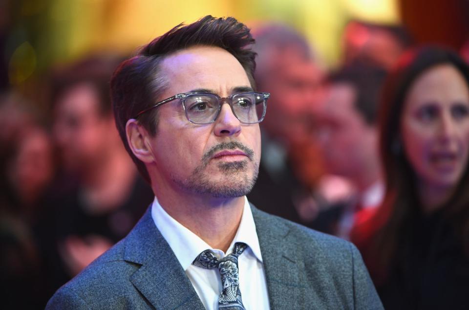 "Iron Man" Robert Downey Jr. kann ebenfalls einen Kuppelerfolg verbuchen. Er stiftete die Beziehung von seinen Schauspielkollegen ... (Bild: Ian Gavan/Getty Images)