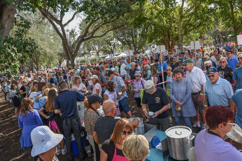 The crowd at the 17th annual Empty Bowls fundraiser held Saturday, Jan. 21, 2023 in Cambier Park in Naples.
