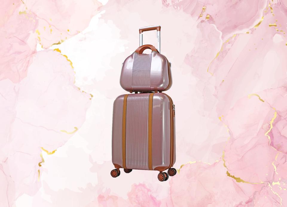 Get the World Traveler's stylish suitcase and cosmetic bag for the price of one at Zulily now.