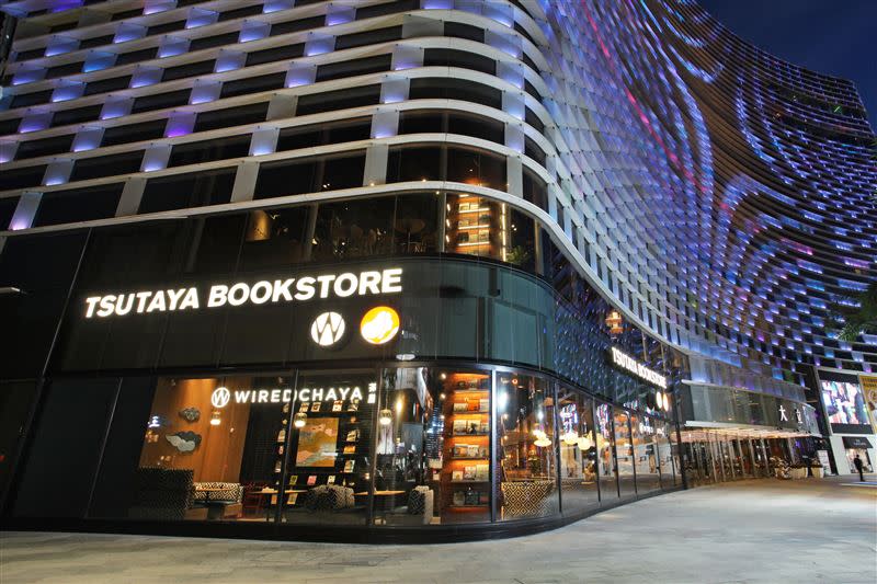 日本最美書店「TSUTAYA BOOKSTORE蔦屋書店」。（圖／大立百貨提供）