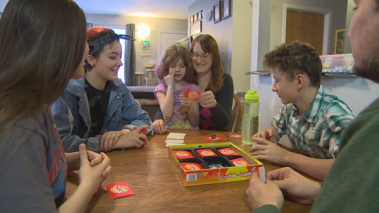 Winnipeg mother relieved she'll get her citizenship back