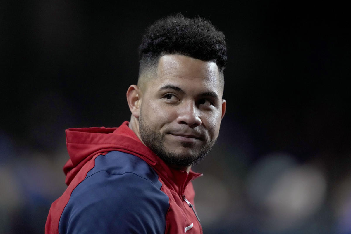 This Cardinals announcer believes Willson Contreras will not be their  catcher in 2024