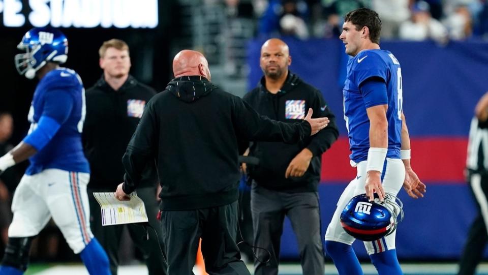 New York Giants head coach Brian Daboll gestures to quarterback Daniel Jones (8) after Jones throws an interception in the second half. The Seahawks defeat the Giants, 24-3, at MetLife Stadium on Monday, Oct. 2, 2023, in East Rutherford.