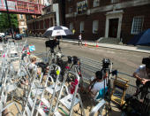 LONDON, UNITED KINGDOM - JULY 8: Members of the press set up outside the The Lindo Wing of St Mary's Hospital as the UK prepares for the birth of the first child of The Duke and Duchess of Cambridge at St Mary's Hospital on July 8, 2013 in London, England. (Photo by Samir Hussein/WireImage) <br>