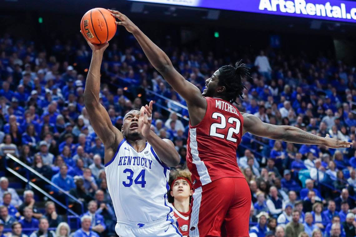 Arkansas forward Makhel Mitchell (22) blocks a shot attempt by Kentucky forward Oscar Tshiebwe (34). “He’s gotta be better for us,” John Calipari said afterward. “And he will be. He will be.” Silas Walker/swalker@herald-leader.com