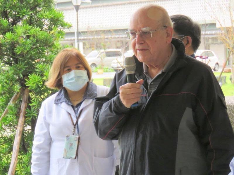 義大利疫情慘重，呂若瑟神父向台灣人求助，捐款踴躍到令他緊急喊卡。（翻攝羅東聖母醫院臉書）