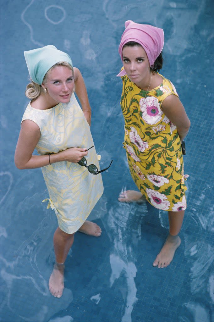 <p>Floral shift dresses and headscarves—perfect for a casual day at the beach or pool.<br></p>