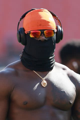 Cleveland Browns tight end David Njoku burned on face, arm in home accident  while lighting fire pit - ABC News