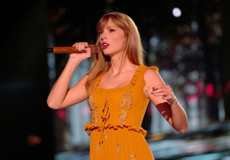 glendale, arizona march 17 editorial use only and no commercial use at any time no use on publication covers is permitted after august 9, 2023 taylor swift performs onstage for the opening night of 