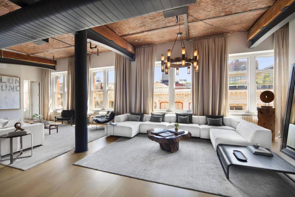 <p>Former One Direction star Zayn Malik has just purchased this new bachelor pad in the trendy New York area of Soho for a gastronomical $13.9 million (USD $10.7 million).</p>